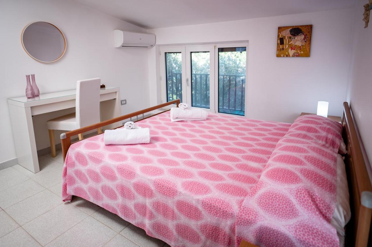 La Casa Del Maestro Attico Lägenhet Pisciotta Exteriör bild