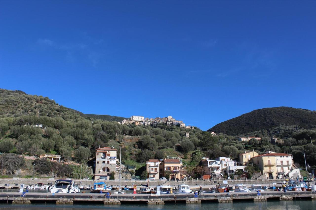 La Casa Del Maestro Attico Lägenhet Pisciotta Exteriör bild